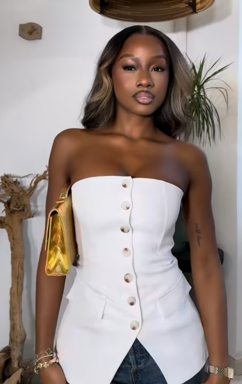 Sleeveless Chic Vest — image 3 of 5