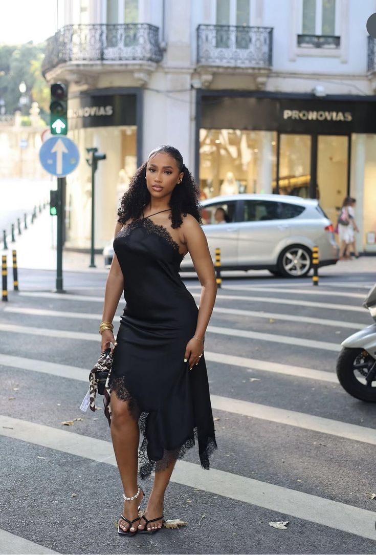 Classic Lace Design Silk Midi Dress — image 4 of 5