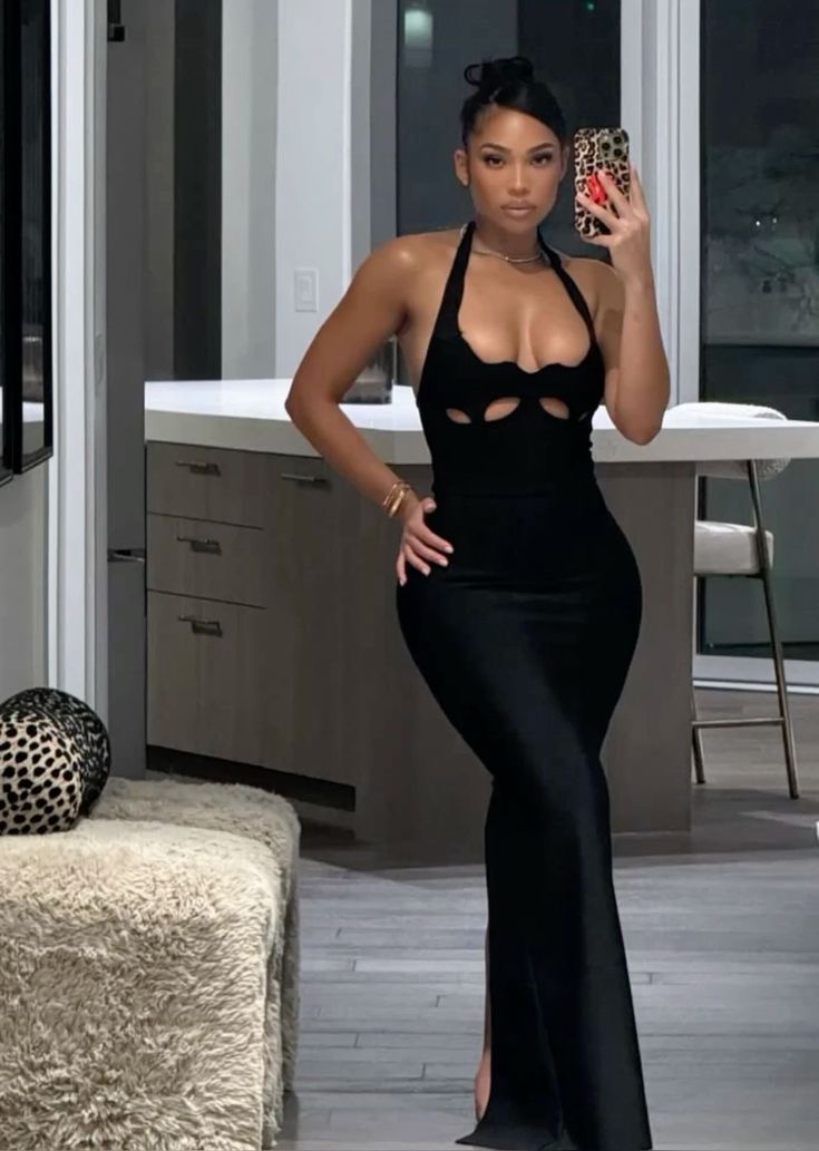 Elegant Long Fitted Bandage Dress — image 3 of 4