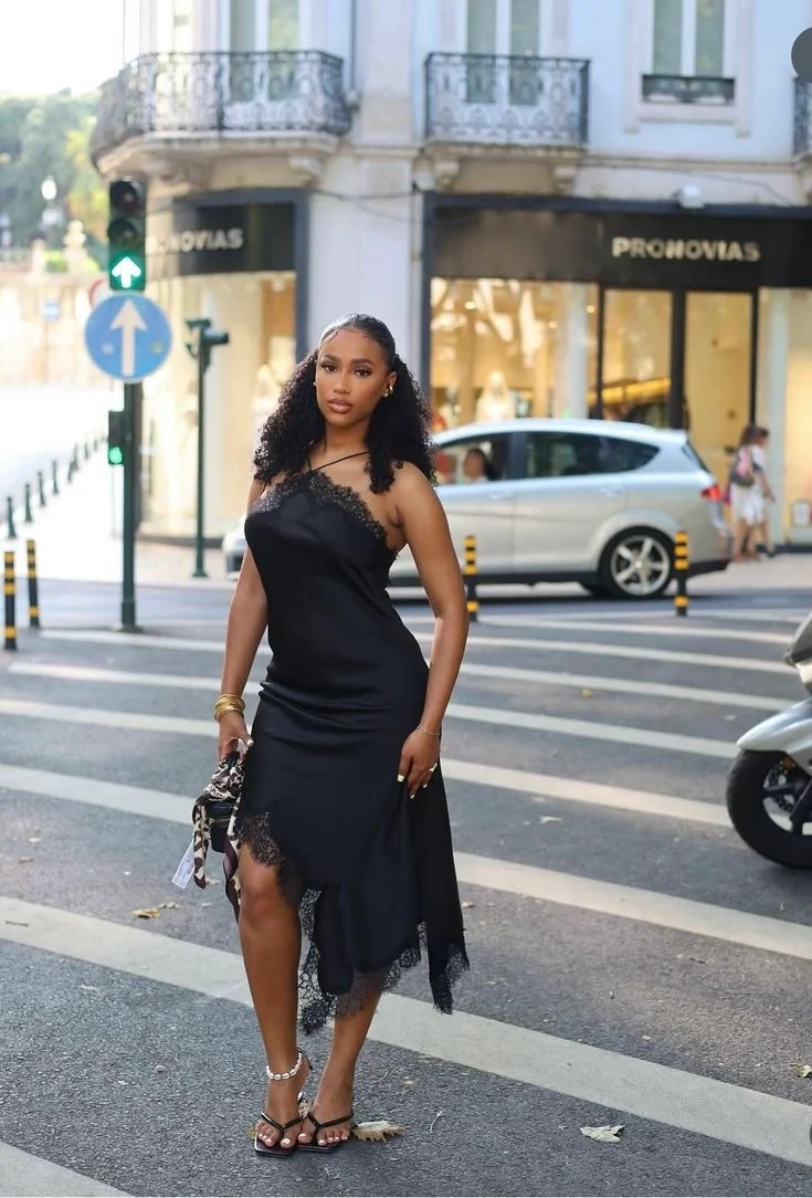 Classic Lace Design Silk Midi Dress — image 4 of 5