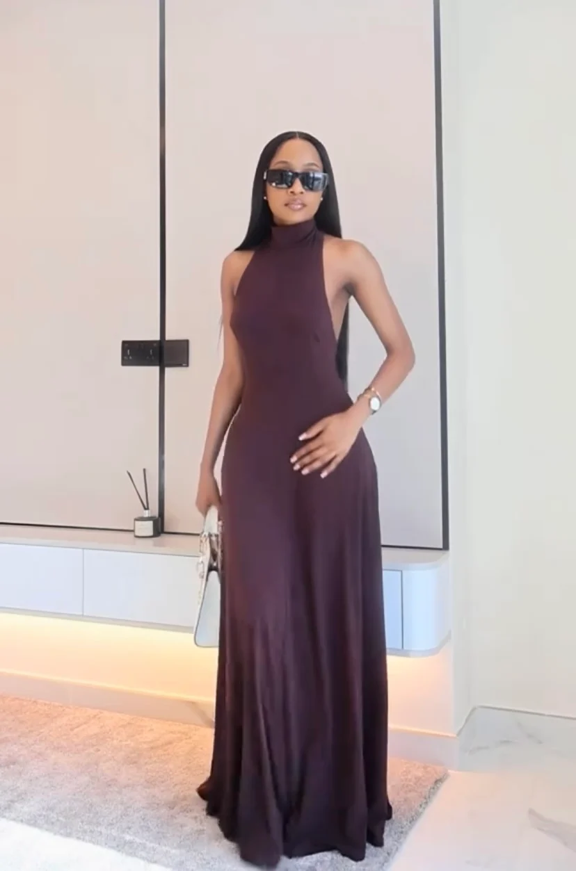 Sleeveless Elegant Maxi Dress — image 2 of 5
