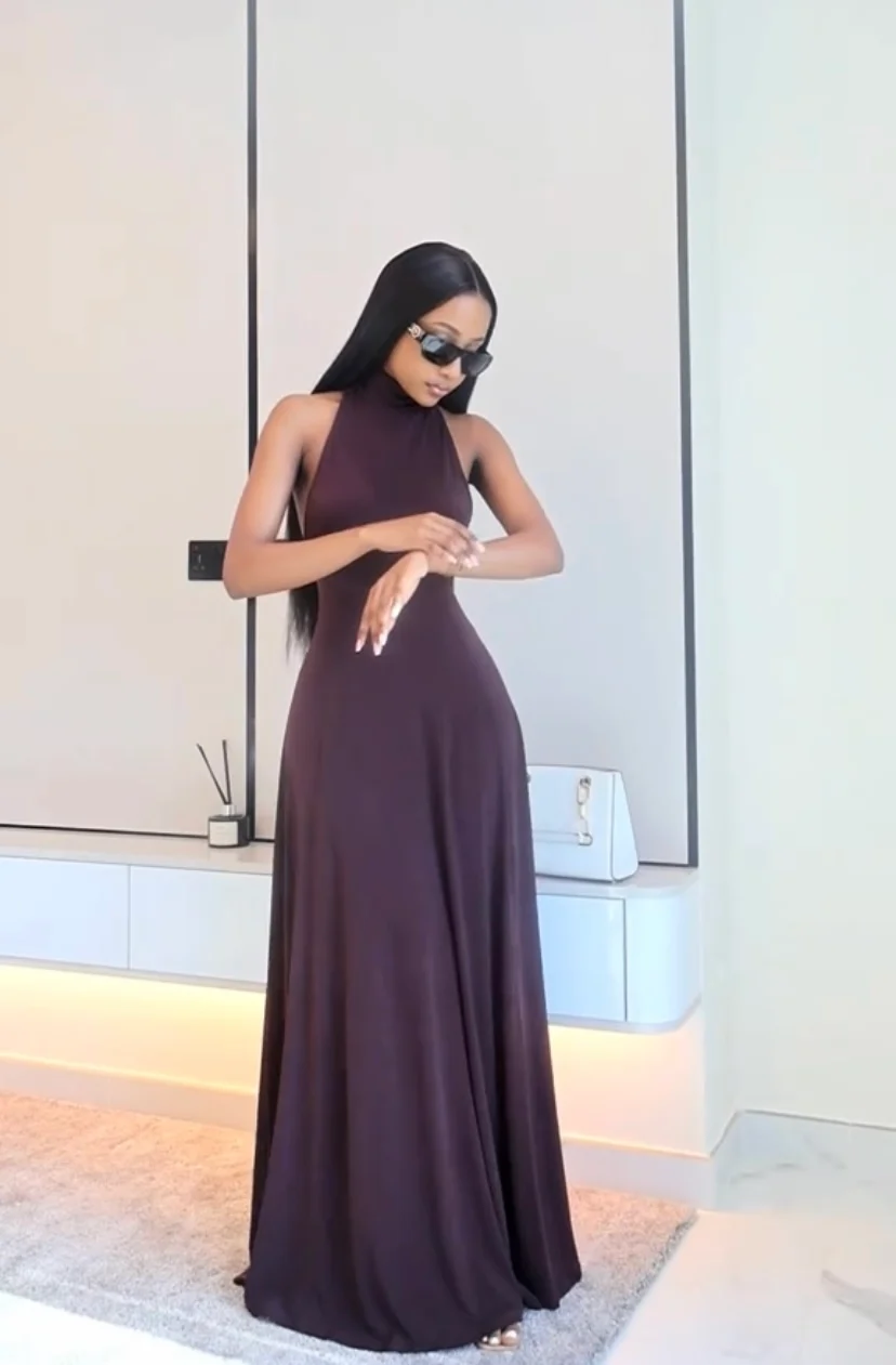 Sleeveless Elegant Maxi Dress — image 3 of 5